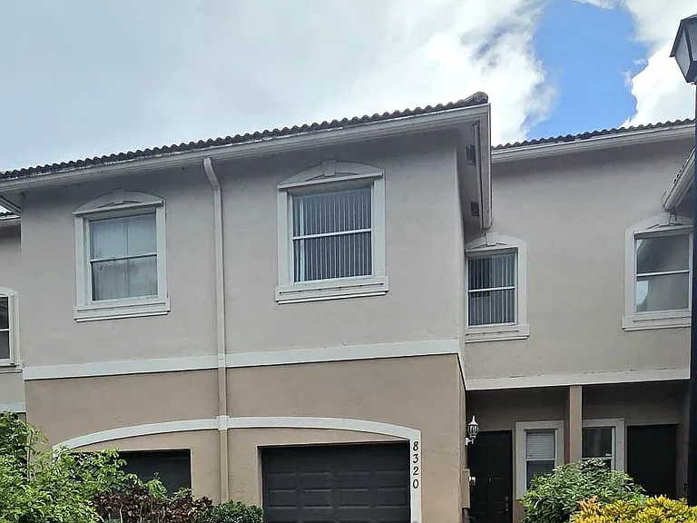 8320 Lagos De Campo Blvd — Photo 1