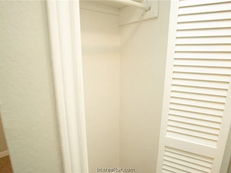 1801 Woodsman Dr #D — Photo 20