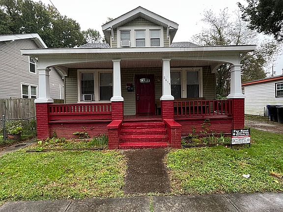 2nd image of 2013 Des Moines Ave #A