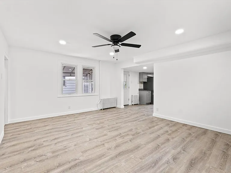 402 River St — Photo 17
