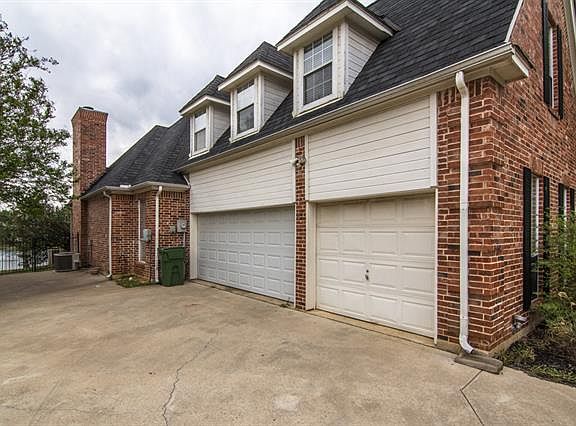 2nd image of 813 Kleberg Ct