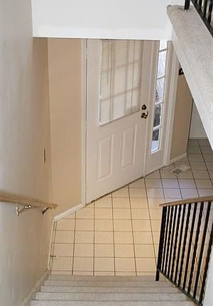 3rd image of 313 Grissom Ct