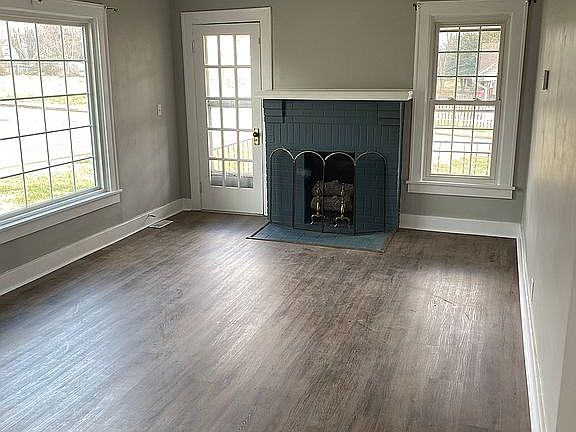 3rd image of 284 W Noel Ave