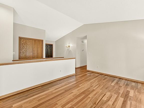 4th image of 4510 Lincoln Ln NW