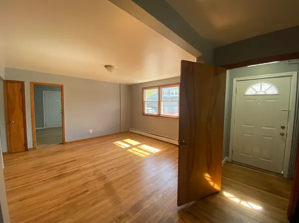 468 Avenue A image 8 of 27