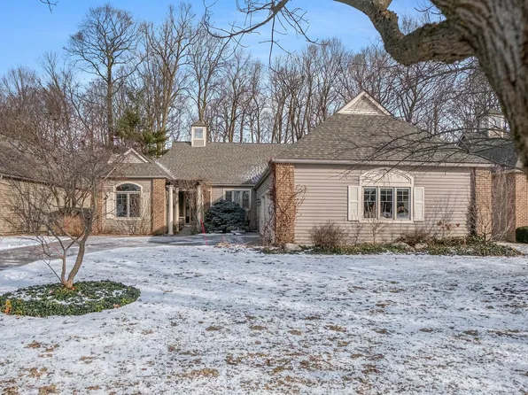 2716 Aspen Ct, Ann Arbor, MI 48108