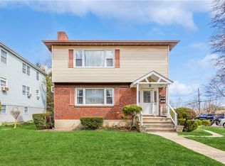 45 Ashland St, New Rochelle, NY 10801