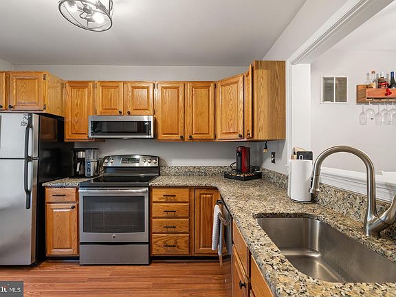 4th image of 7932 Pebble Brook Ct