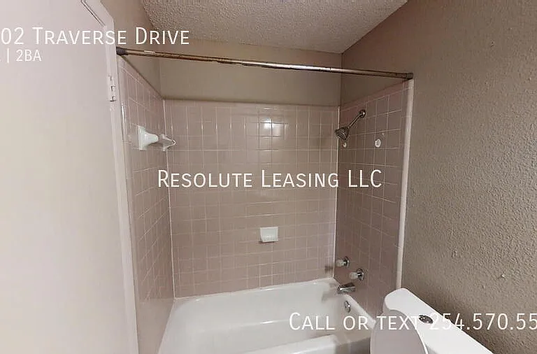 2302 Traverse Dr — Photo 10
