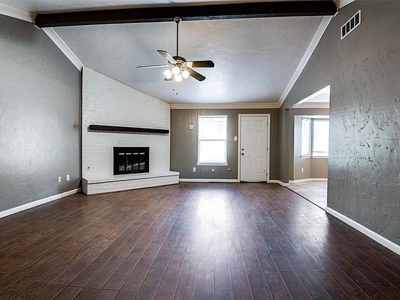 2nd image of 1111 Hillcrest Dr