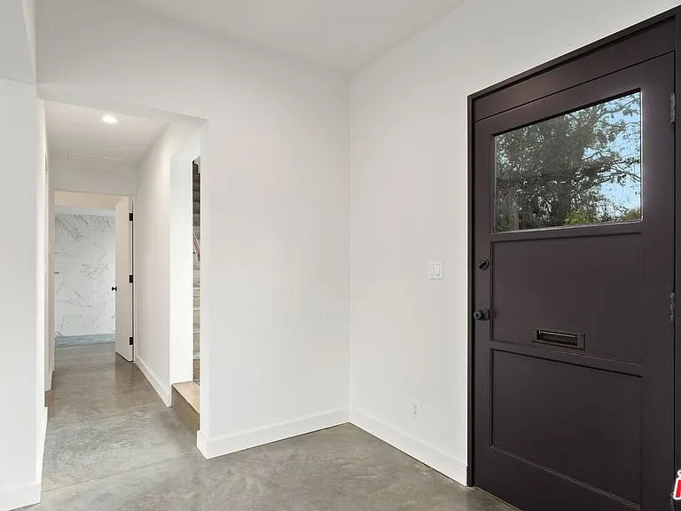 15322 De Pauw St — Photo 5