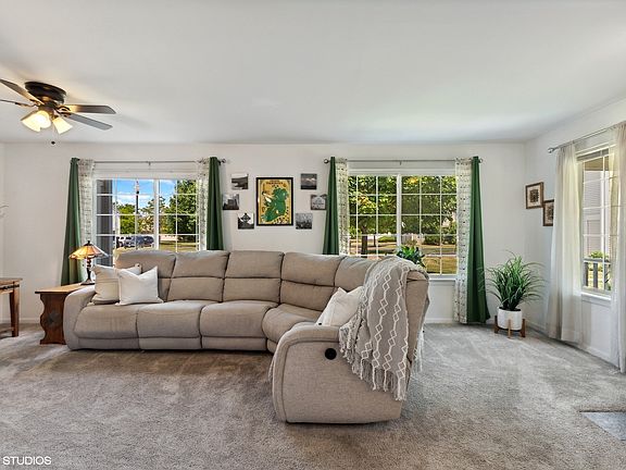 3rd image of 39307 N Melbourne Ct