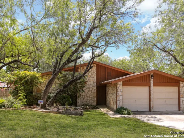 7926 Airflight St, San Antonio, TX 78250