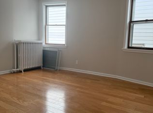 212 W Kingsbridge Rd FRONT 3, Bronx, NY 10463