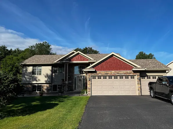 878 Kelly St, Lino Lakes, MN 55014
