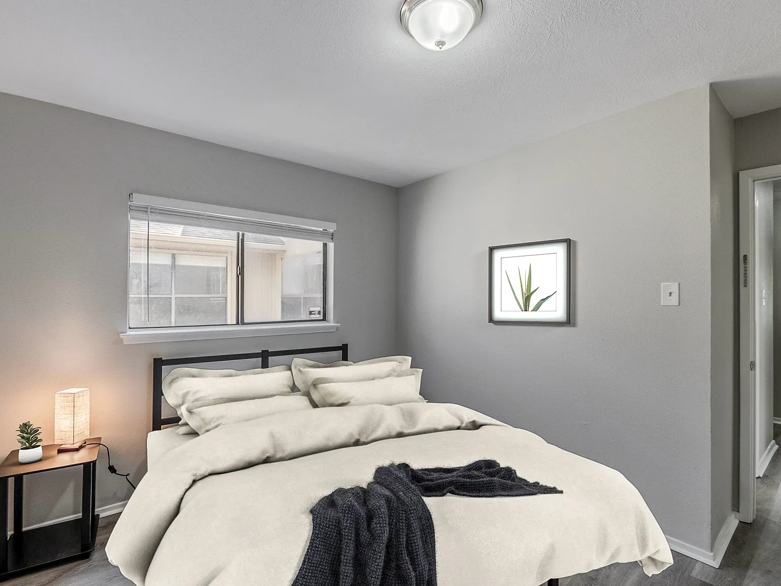 4 bed, 2.0 bath, 1635 sqft, $802 — Photo 1