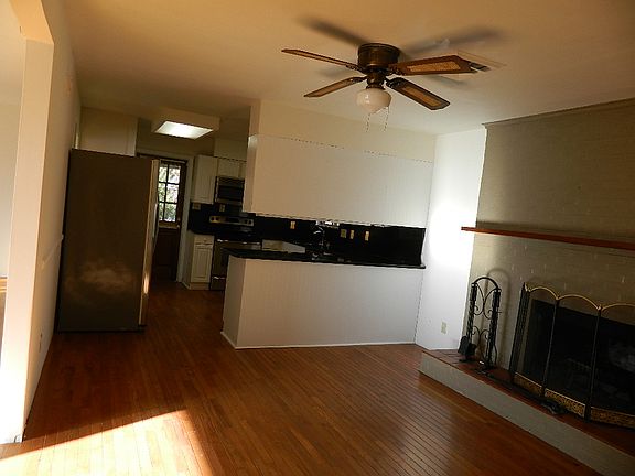 4th image of 8241 Westminster Ln