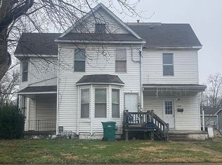 610 N Walnut St, Breese, IL 62230