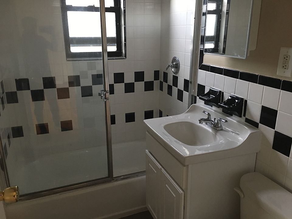 2nd image of 9115 196th St #B1