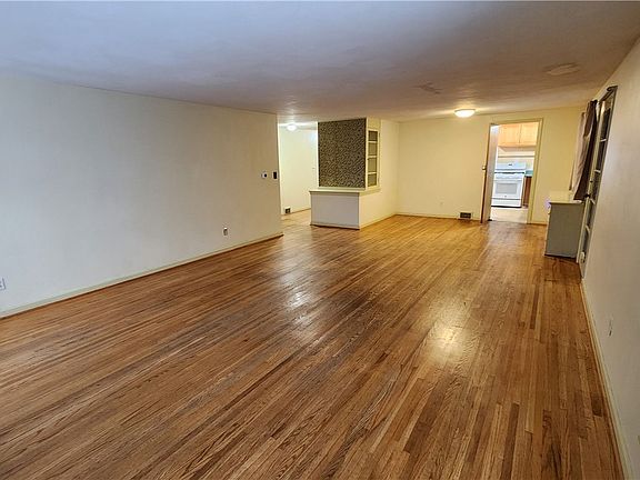 5th image of 61 Fernboro Rd