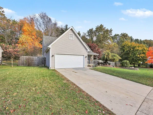 511 W Caneel Dr, Tecumseh, MI 49286