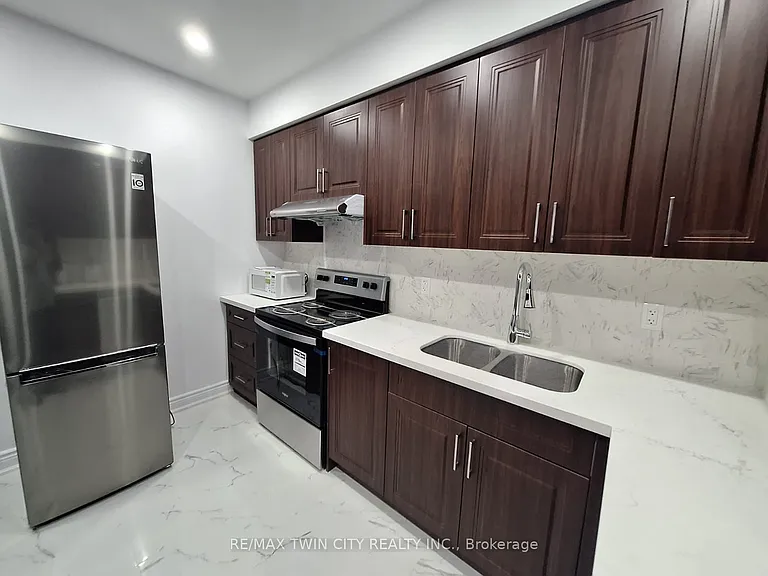 15 Spring Creek St — Photo 14