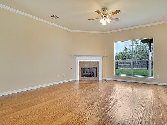 2nd image of 25887 Willow Wood St