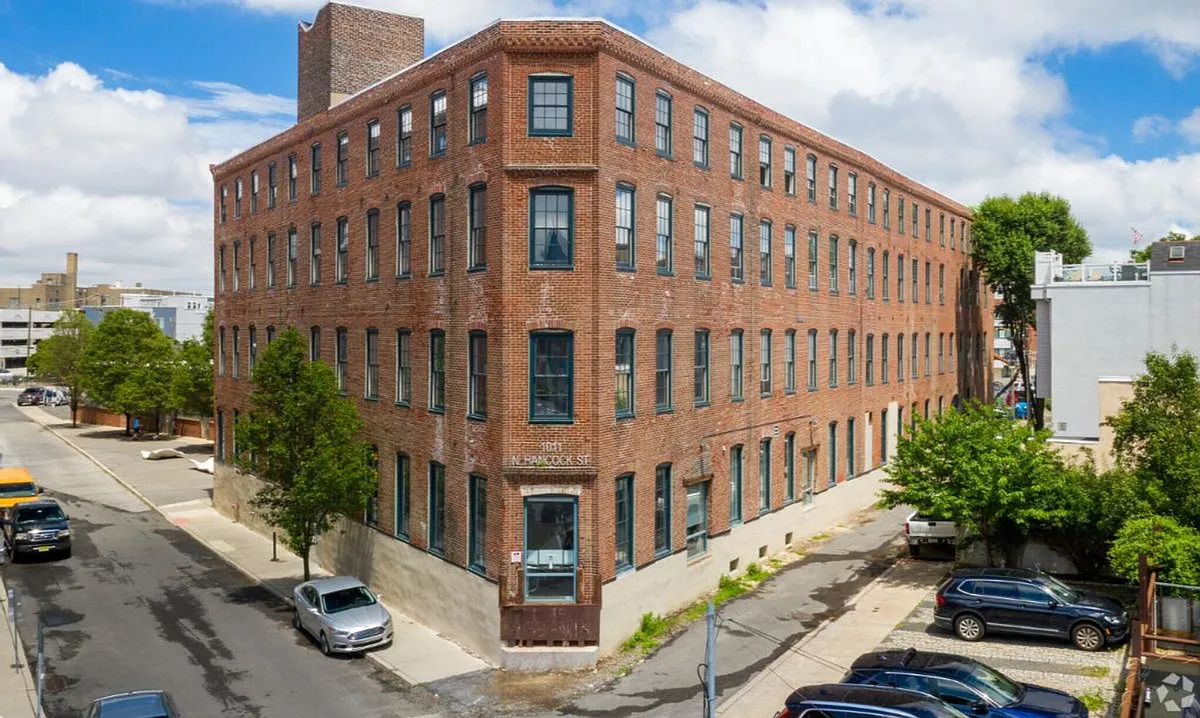 Building Photo - Carriage Wheel Lofts