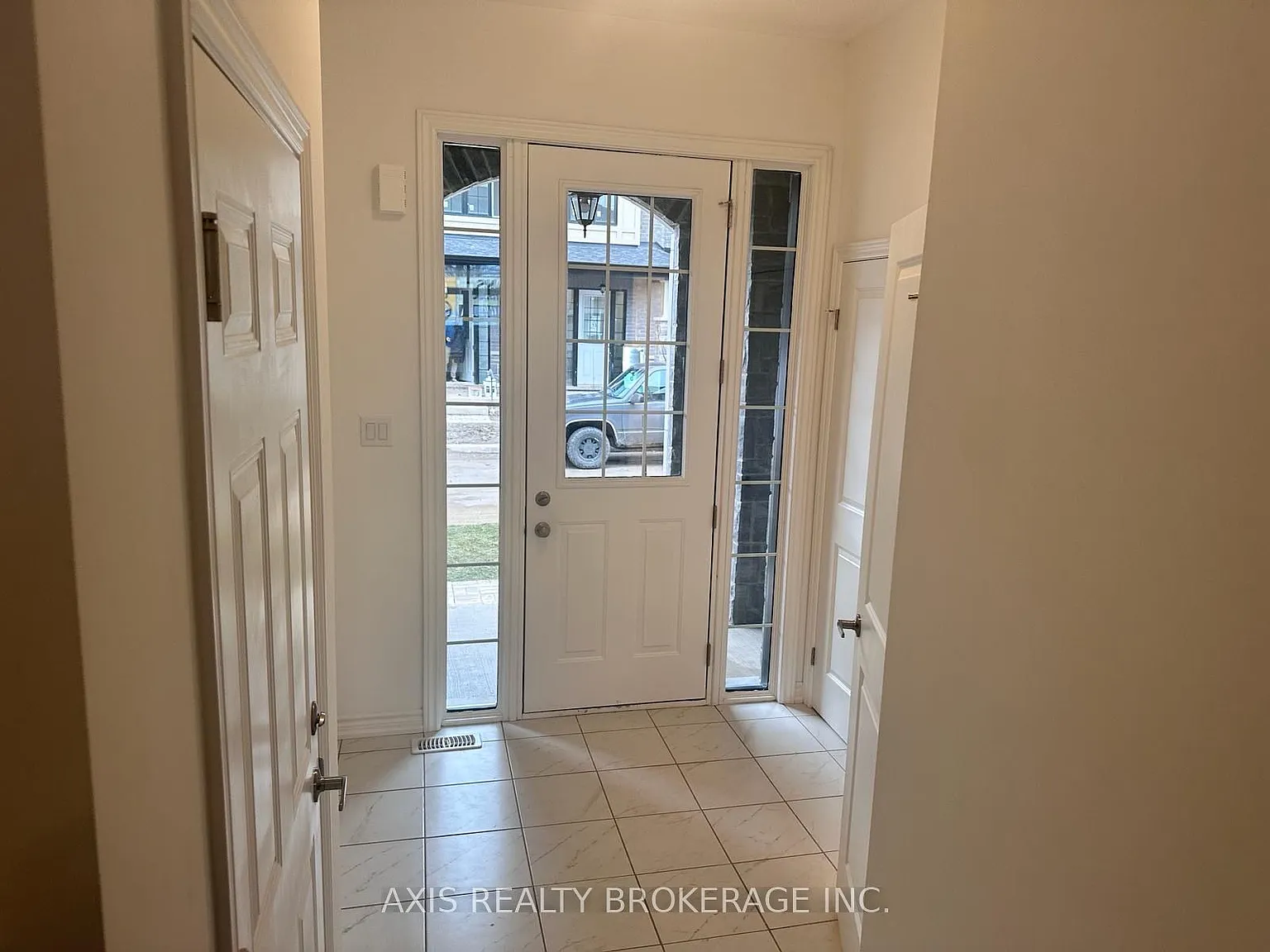 3 bed, $2,350 — Photo 2