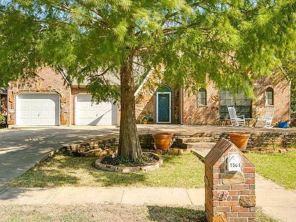 2nd image of 1501 Briar Dr