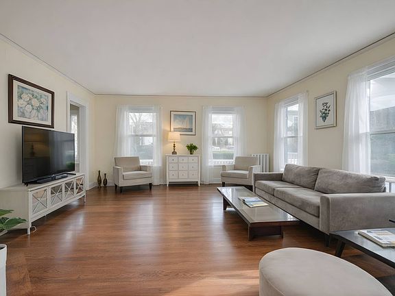 5th image of 37 Moses Ln