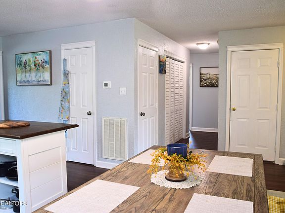 4th image of 1756 Meadow Ridge Cir
