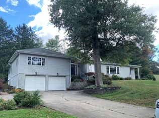 7744 Radford Rd, Athens, OH 45701