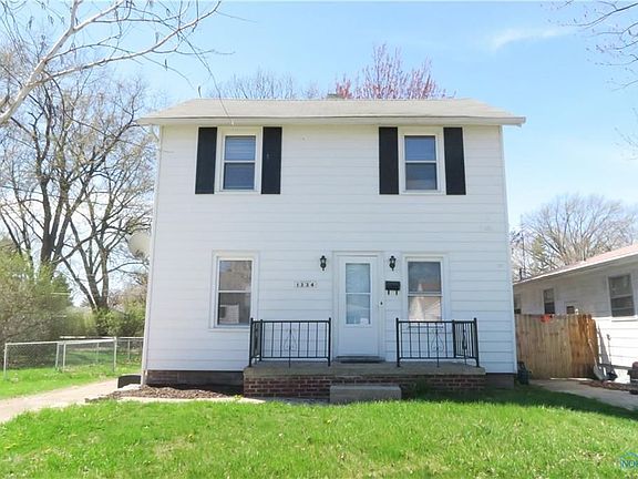3rd image of 1334 Leith Dr