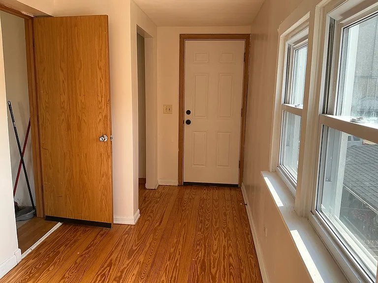 2104 N Merrimac Ave — Photo 15