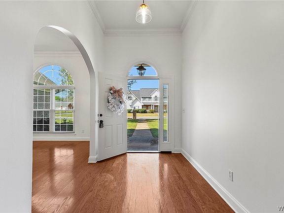 4th image of 649 Amberwood Dr