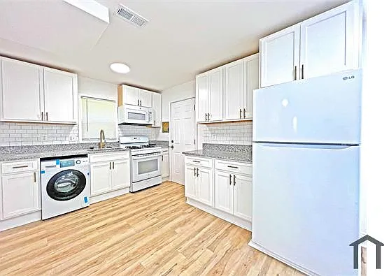 7009 Hawthorne St — Photo 13