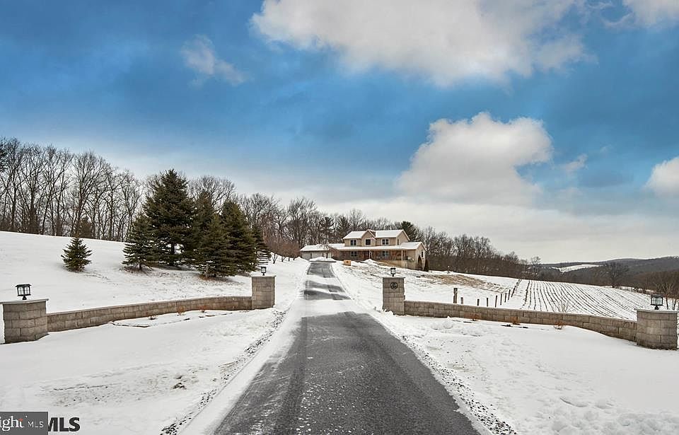 1st image of 131 Watson Ln