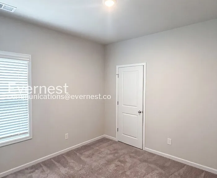 141 Culver St — Photo 11