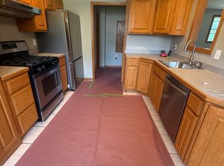 7748 Crestwood Ln, Northfield, OH 44067