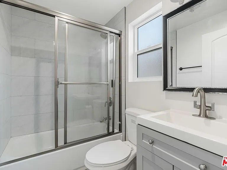 8224 Vanscoy Ave — Photo 5