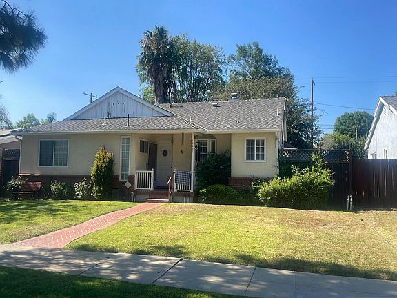 2nd image of 15927 San Fernando Mission Blvd