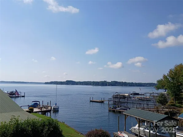 2579 Ranger Island Rd, Denver, NC 28037