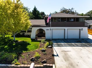 11808 Bristol Ct, Yakima, WA 98908