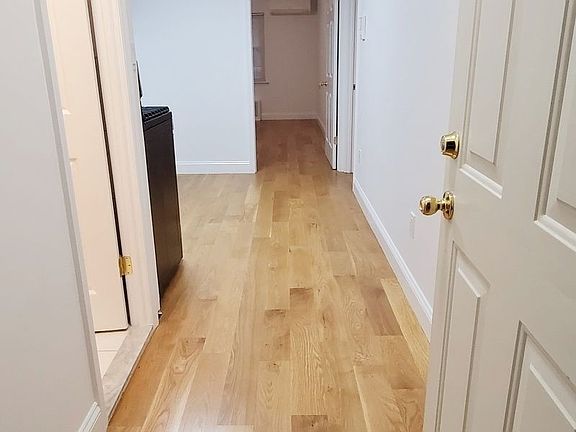 4th image of 34-07 32nd St #1
