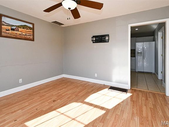 5th image of 2125 Cedarwood Ct