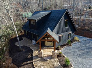 37 Wyatt Ave, Spruce Pine, NC 28777