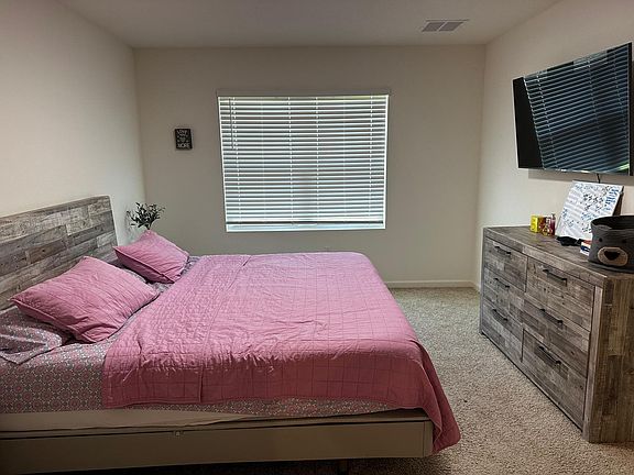 3rd image of 2098 SW Altman Ave