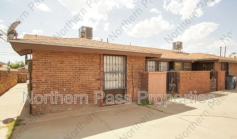 2917 E Glen Dr #B — Photo 1