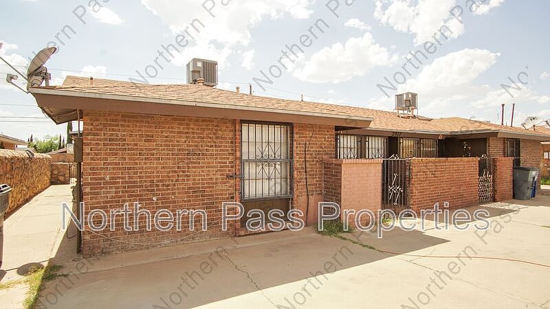 1st image of 2917 E Glen Dr APT B